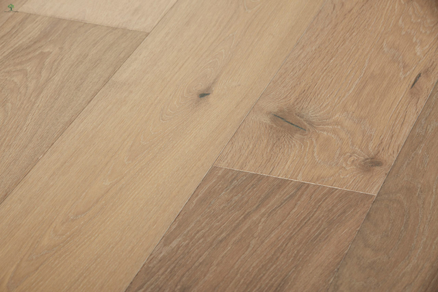 LWD-EB003 Tablón de piso de roble europeo de múltiples capas